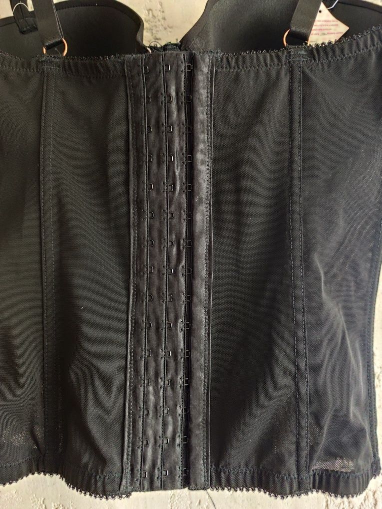 Siatkowy gorset z koronką na regulowane ramiączka rozm 36C. Collection
