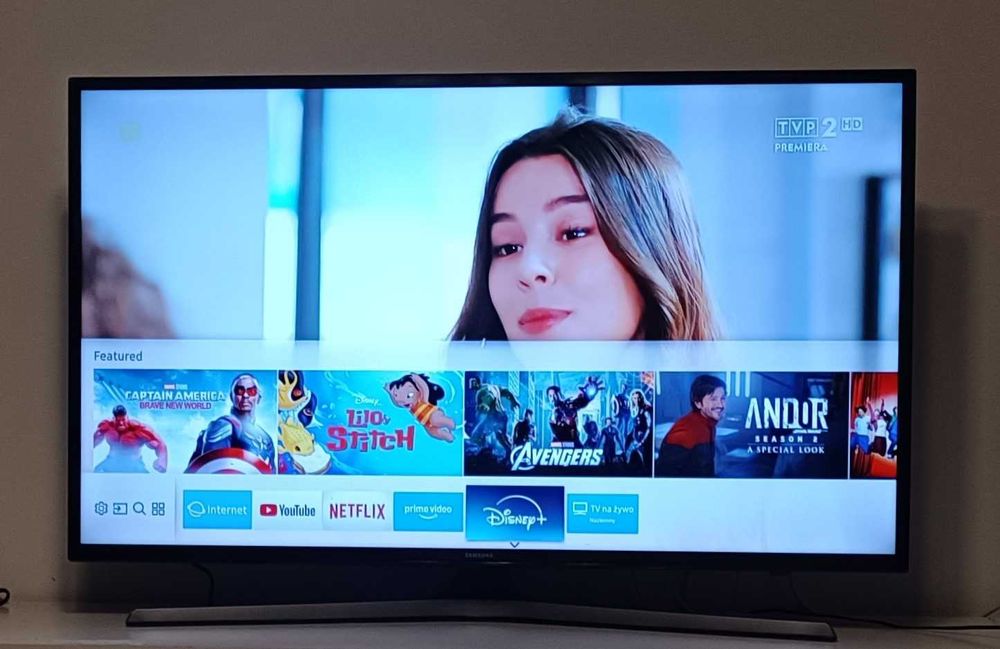 TV Samsung 40 Cali LED 4K HDR Smart TV DVB-T2 + Uchwyt +Upominek +Hdmi