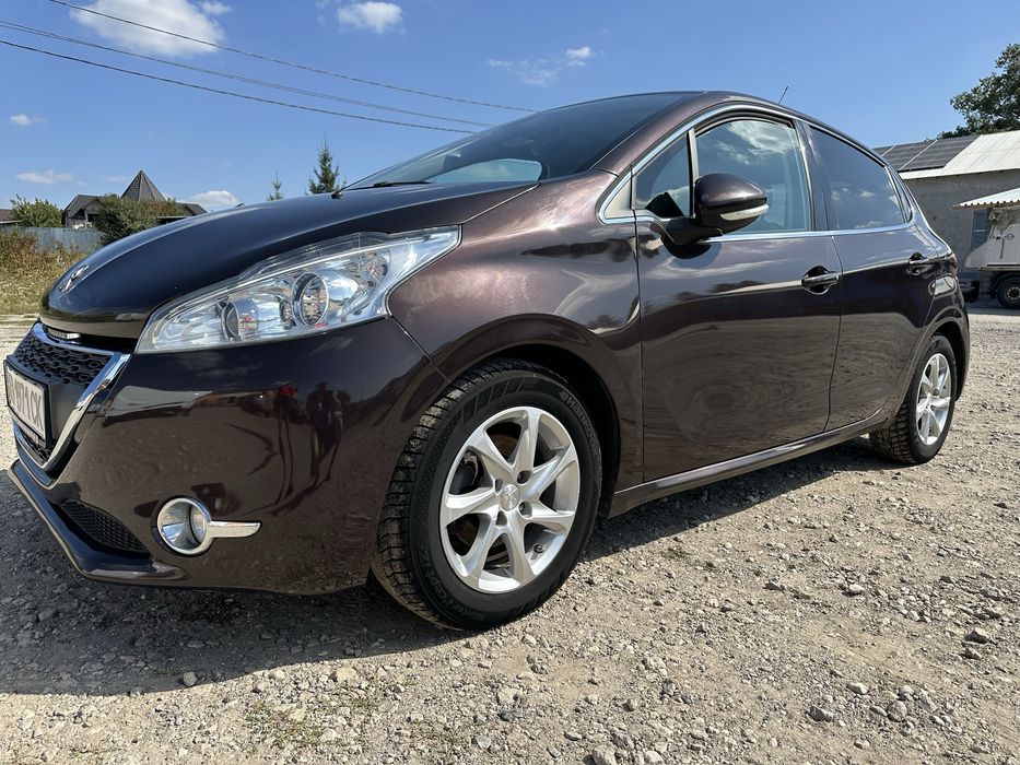 Peugeot 208 2013