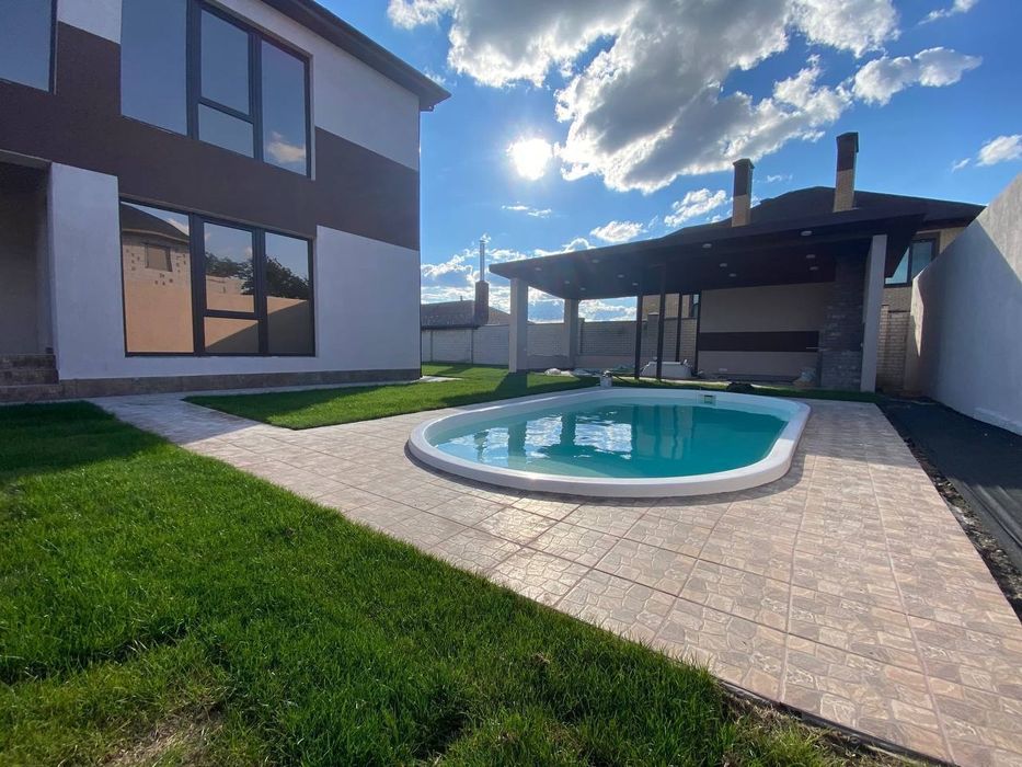 Продам, новый дом, Новоалександровка, элитный район, без комиссии