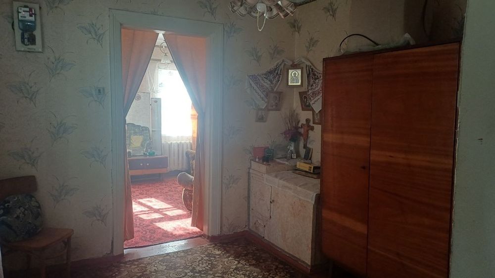 Продам пів будинка