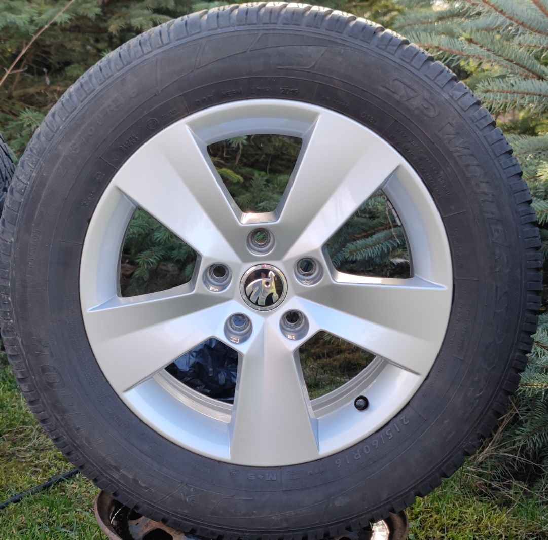 Felgi Oryginał Skoda SuperB 6,5Jx16 ET41 5x112 Opony Zima 215/60R16