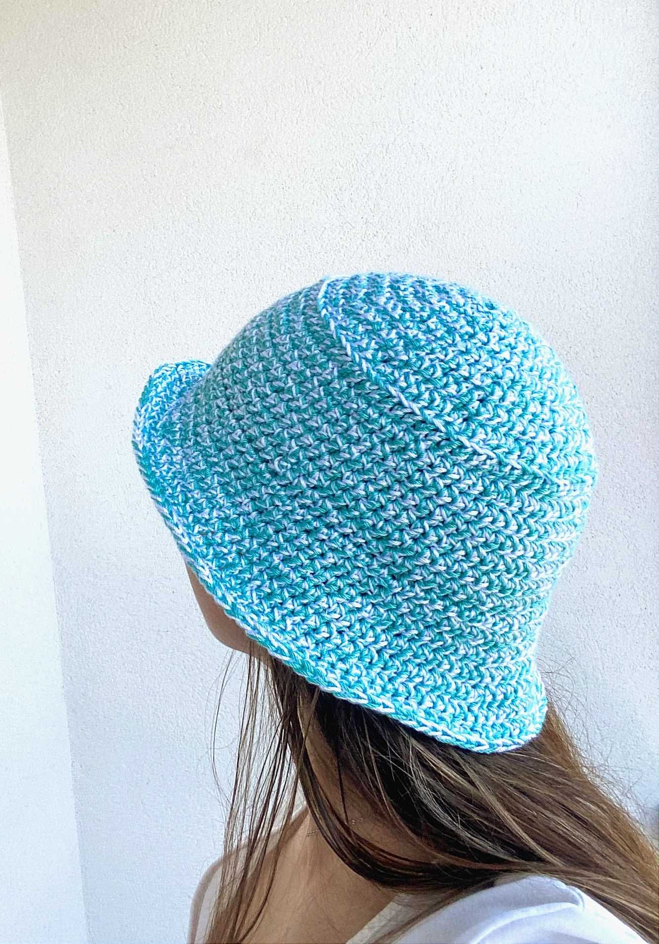 Chapéus bucket hat em crochet feitos à mão