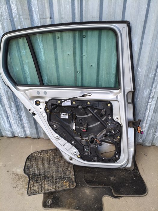 Drzwi poszycie VW Golf 6 hatchback lewy tył kompletne LA7W