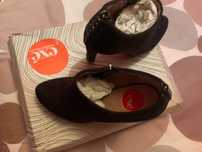 Botins pretos exé