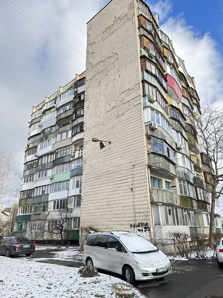 Продам 1 кімнатну малогабаритну квартиру Шевченківський район