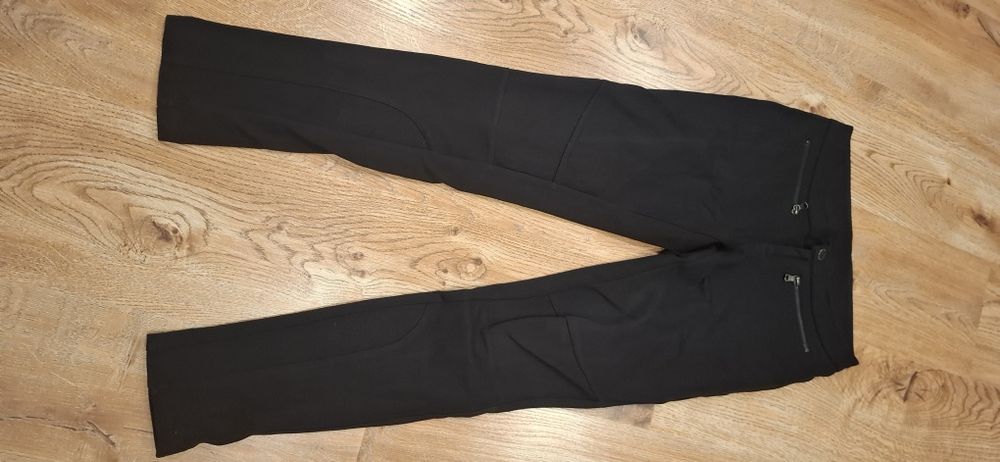 Czarne spodnie slim