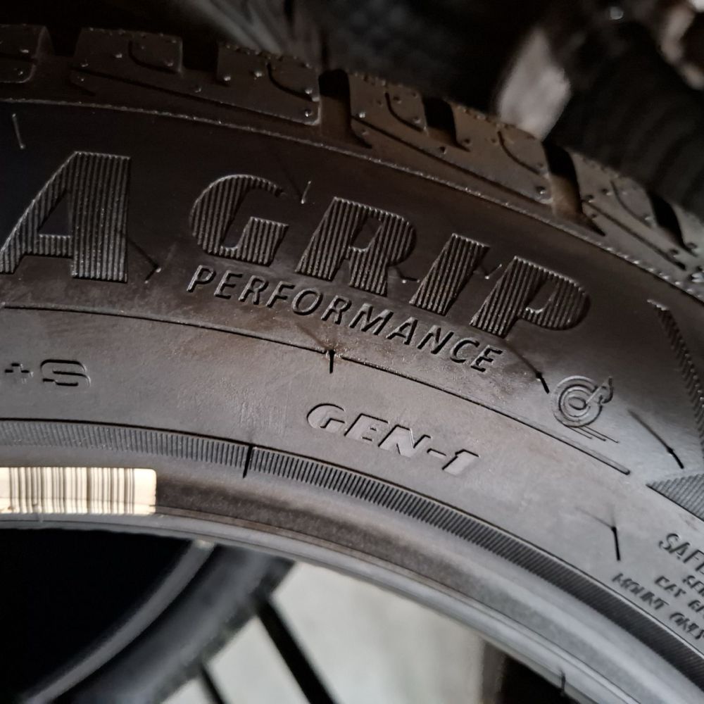 215/55/16 R16 Goodyear Ultra Grip Perfomance GEN1 4шт нові зима
