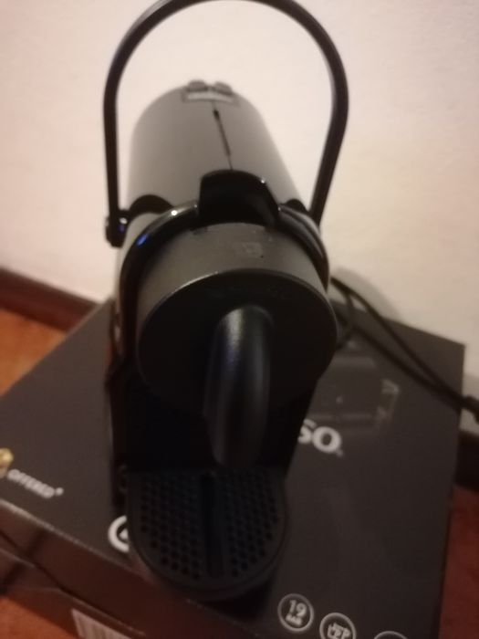 Máquina de café Nespresso INISSIA DeLonghi