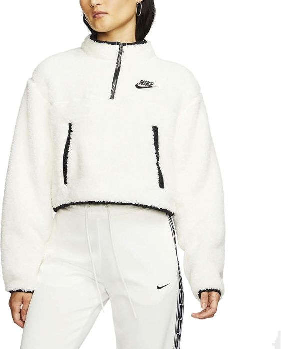 Кроп-топ укорочена кофта Nike