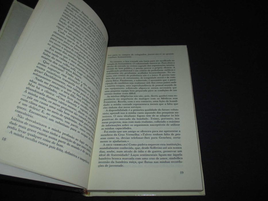 Livro Monique médica e doente Monique Brossard-Le Grand