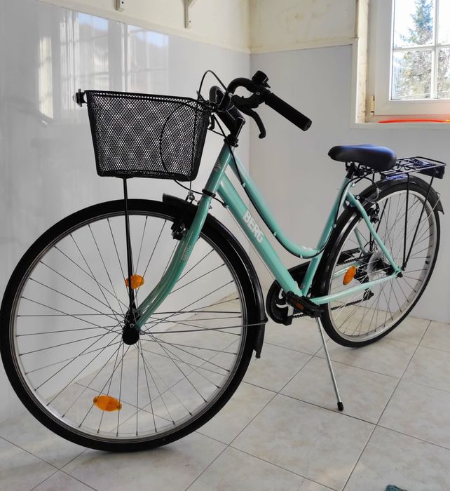 Tenho duas bicicletas à venda, de boas marcas e em ótimo estado,