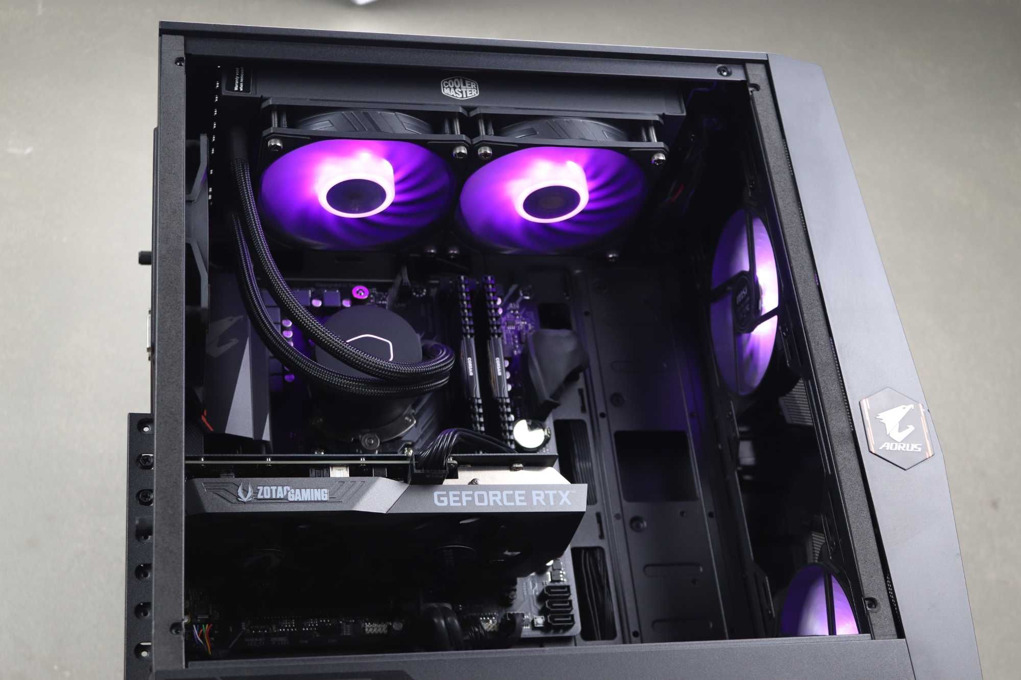 PC Gaming | RTX 3060 / Ryzen 5700X / 32GB RAM / 1TB SSD / RGB