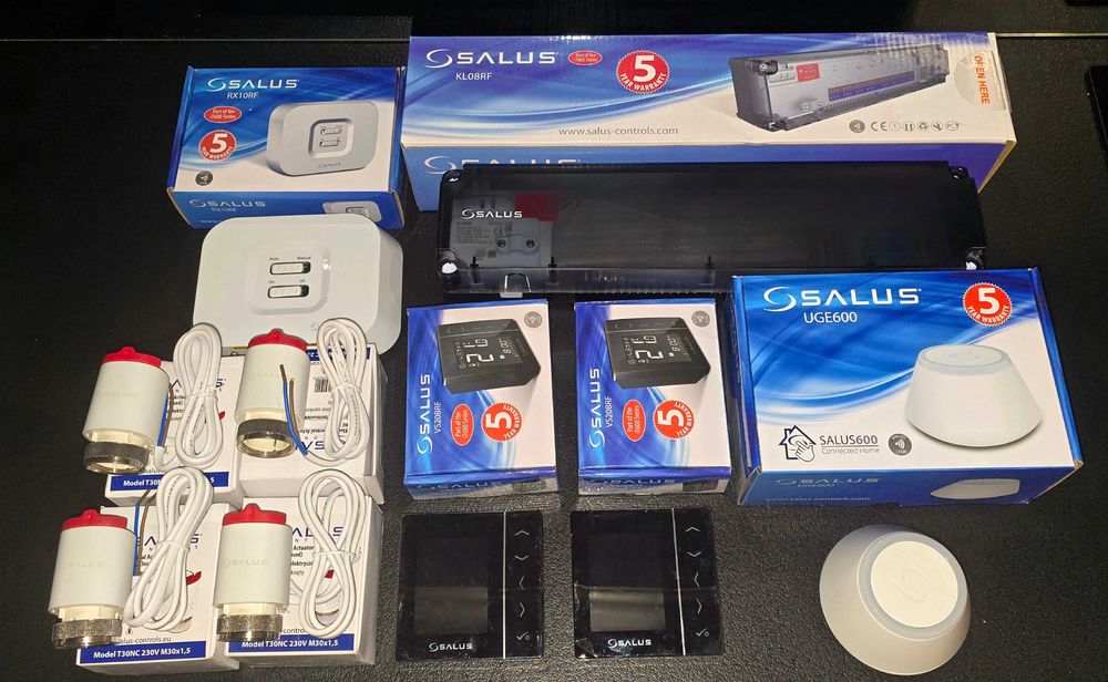 SALUS zestaw sterowania ogrzewaniem podłogowym.