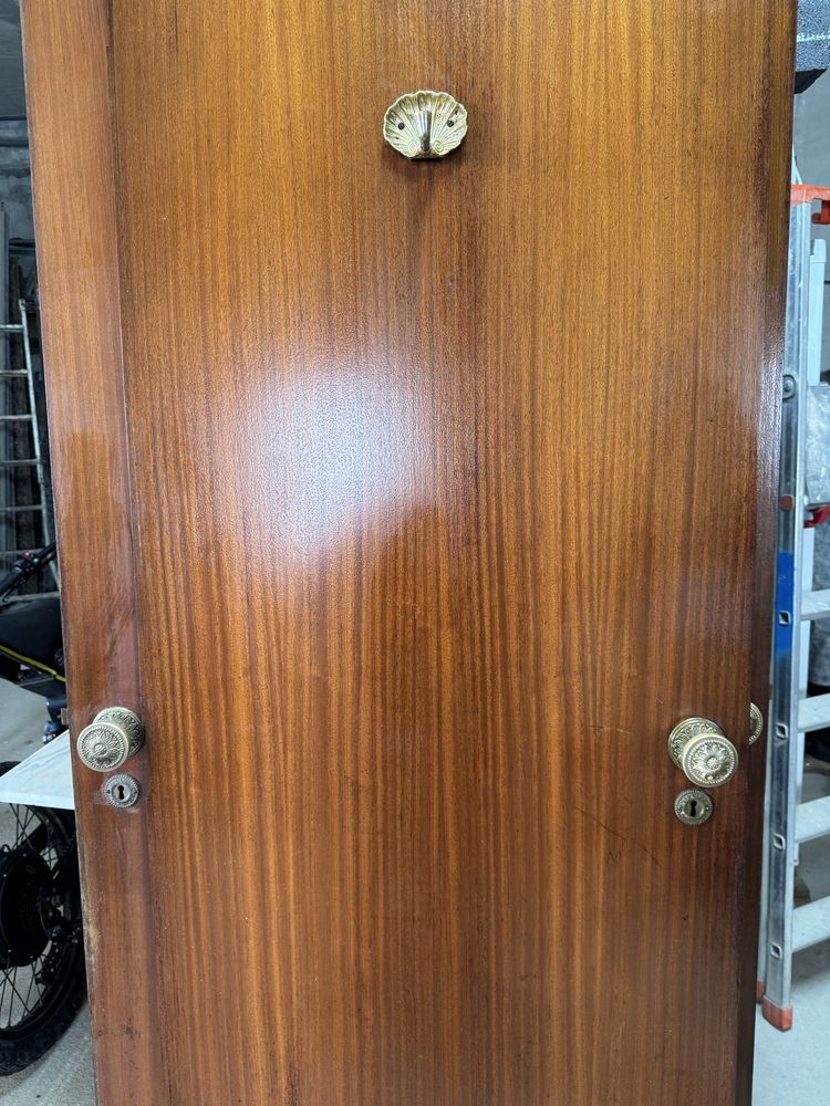 Portas interior em mogno