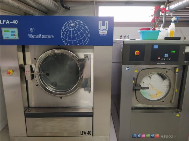 Máquina de lavar roupa industrial e Self service lares e hospital