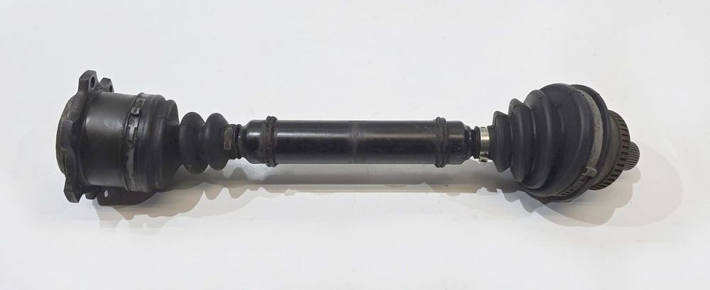 PÓŁOŚ PRZÓD PRAWA AUDI A6 C5 2.5 TDI 99r AUTOMAT 4B0407272AP