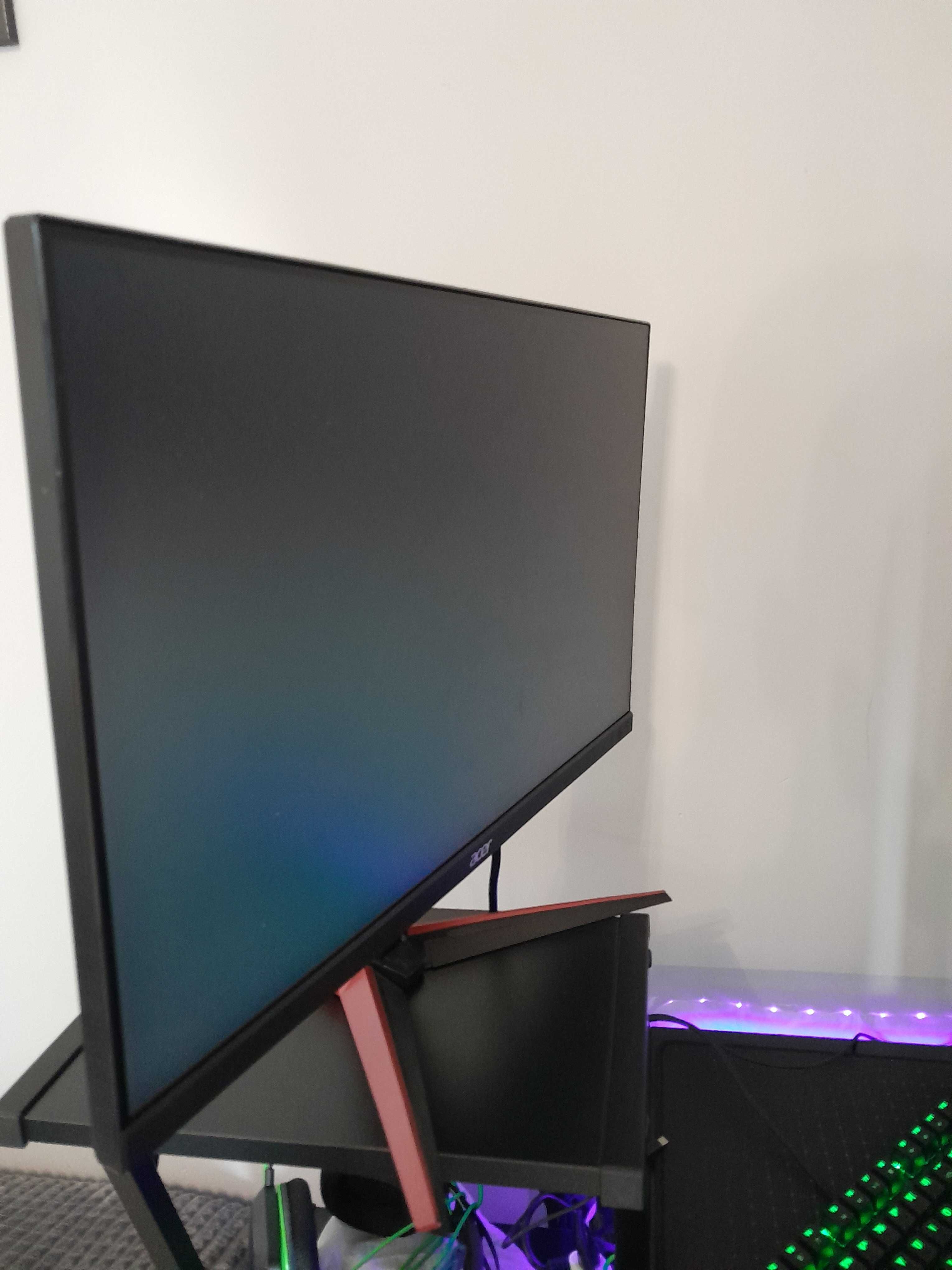 Komputer AMD Ryzen 5/RX 5700/SSD 480GB+Zestaw dodatków