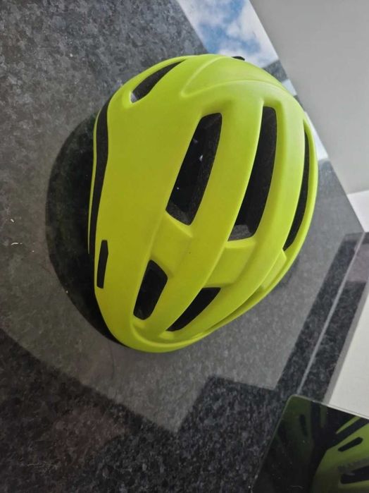 Capacete B'Twin novo ajustavel