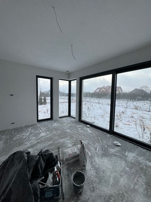 Położenie gładzi / Szpachlowanie / Malowanie / Wykończenia wnętrz