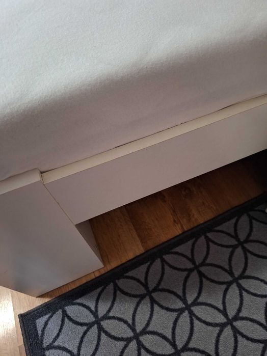 Łóżko z materacem Stefan BLack Red White