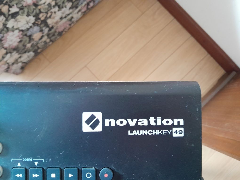 Novation Launchkey 49 - Como Novo