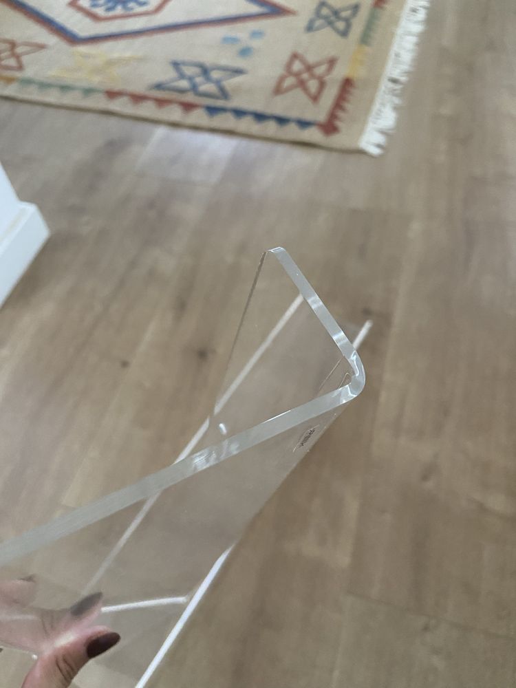 Prateleiras transparentes