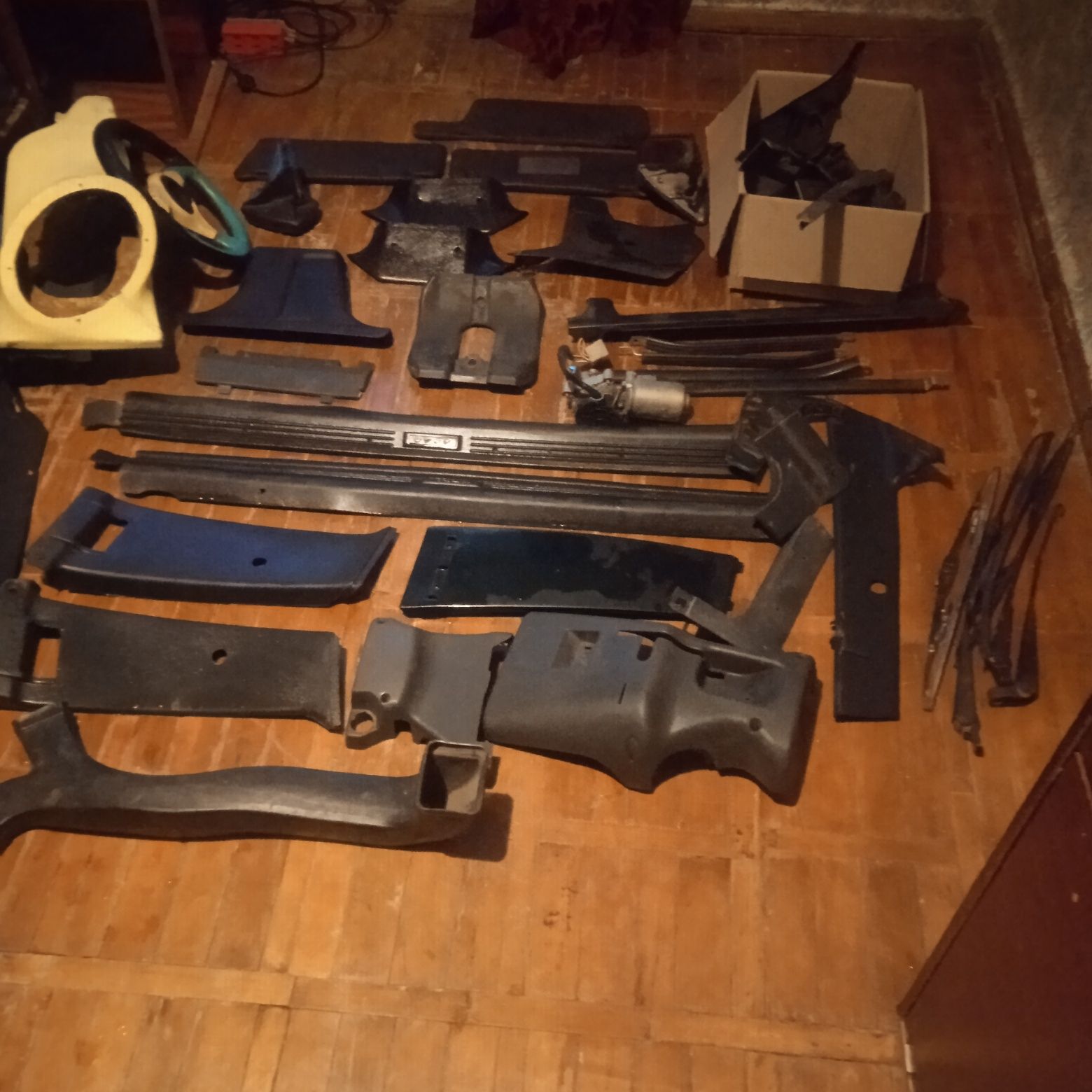 Шкіряний музикальний салон ваз 21013 і запчястини