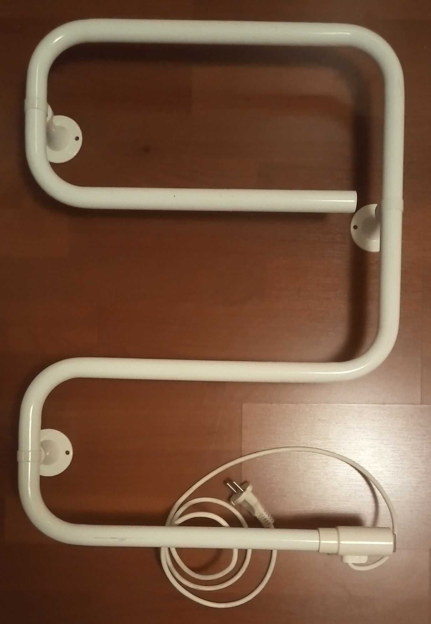 Toalheiro Eléctrico; 50 W