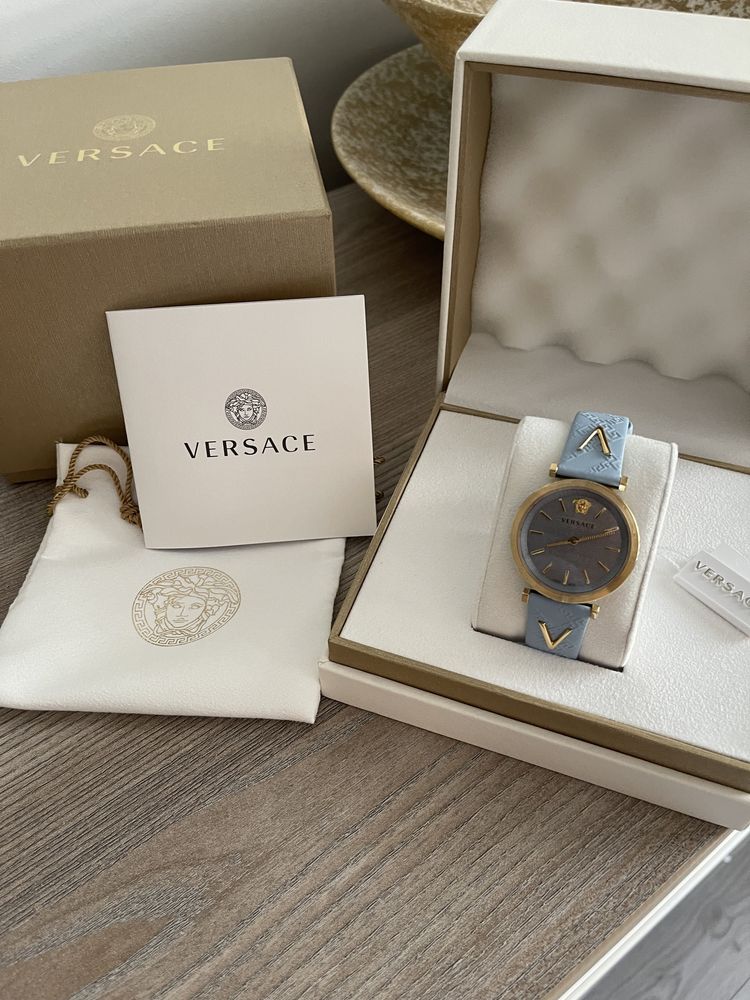 Zegarek VERSACE V-twist nowy z metką skóra gwarancja dowód błękitny