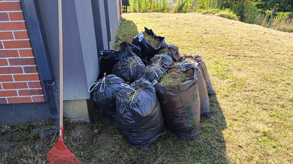 Koszenie trawy kosami spalinowymi, koszenie przydomowych trawników