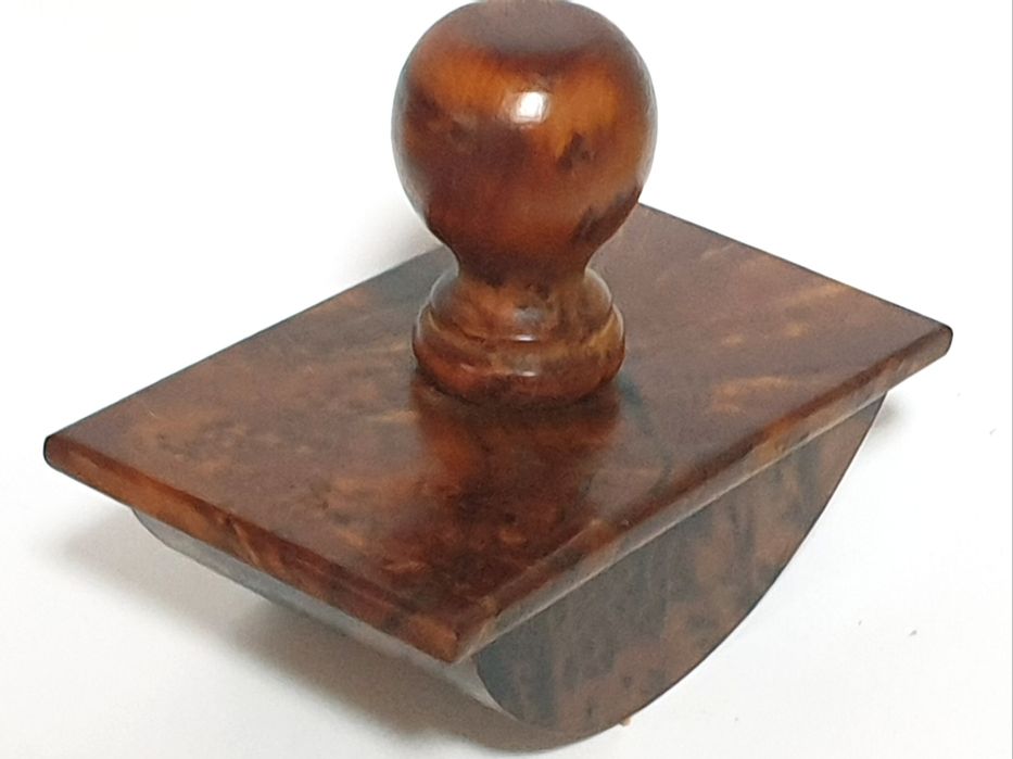 Antigo mata borrão em madeira raíze de Nogueira ⁷