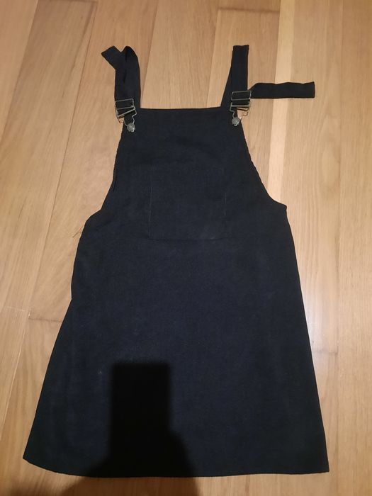 Dois vestidos completamente novos