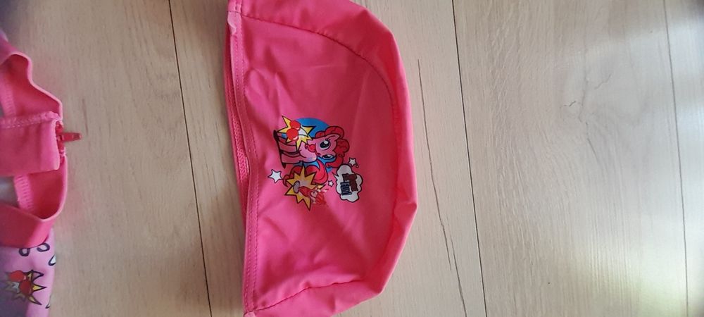 Nowy kombinezon kostium kąpielowy + czepek My Little Pony kucyki 4-5,