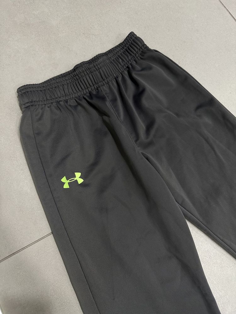 Spodnie Under Armour dla chłopca 7lat 122cm