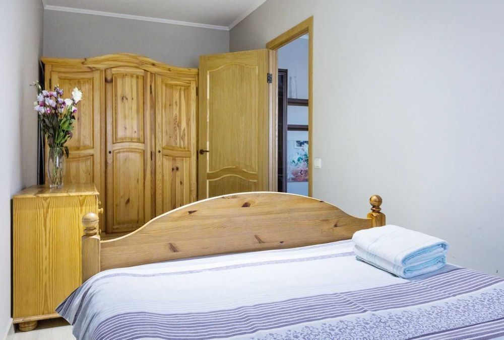 2к Центр Бульвар Лесі Українки 16 Олександрівська лікарня подобово