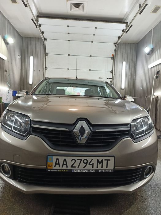 Рено логан 2013 рік