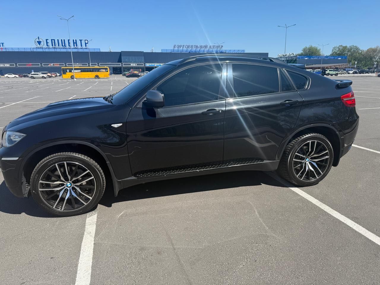 Автомобіль BMW X6M 50d