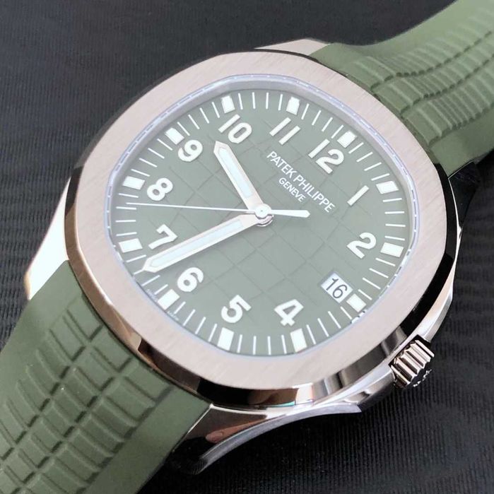 Relógio Patek Philippe Aquanaut 5168G-010 com Data