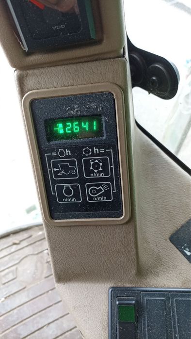 Прадам комбайн John Deere 2066