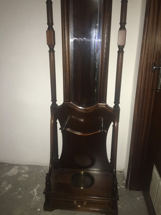 Bengaleiro em madeira maciça