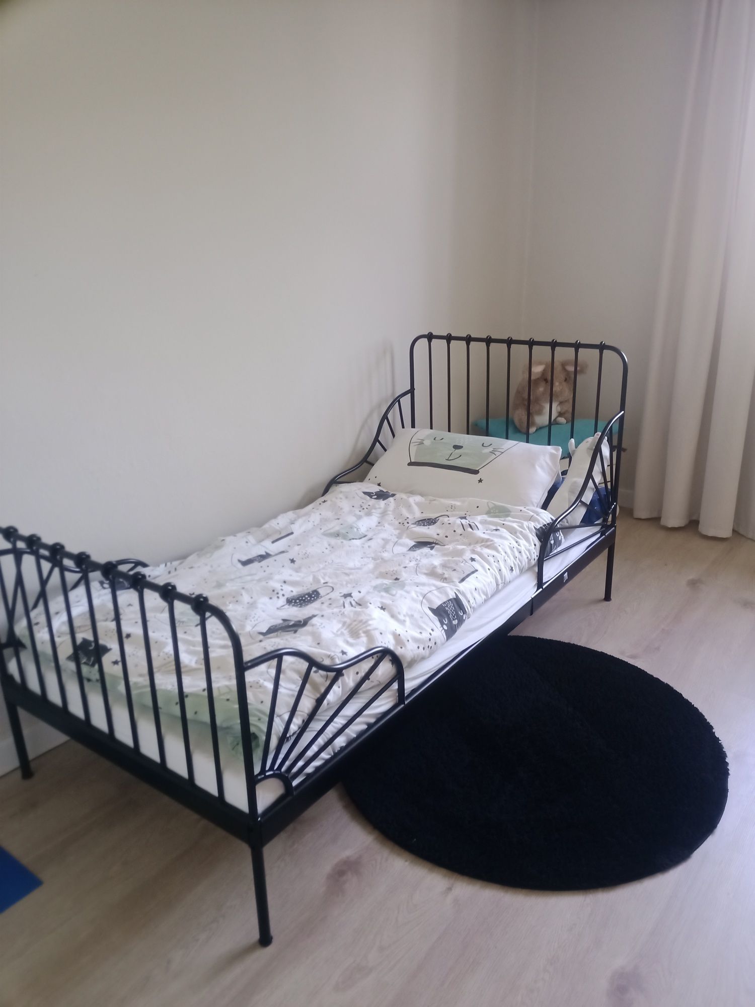 Łóżko dziecięce z materacem ikea