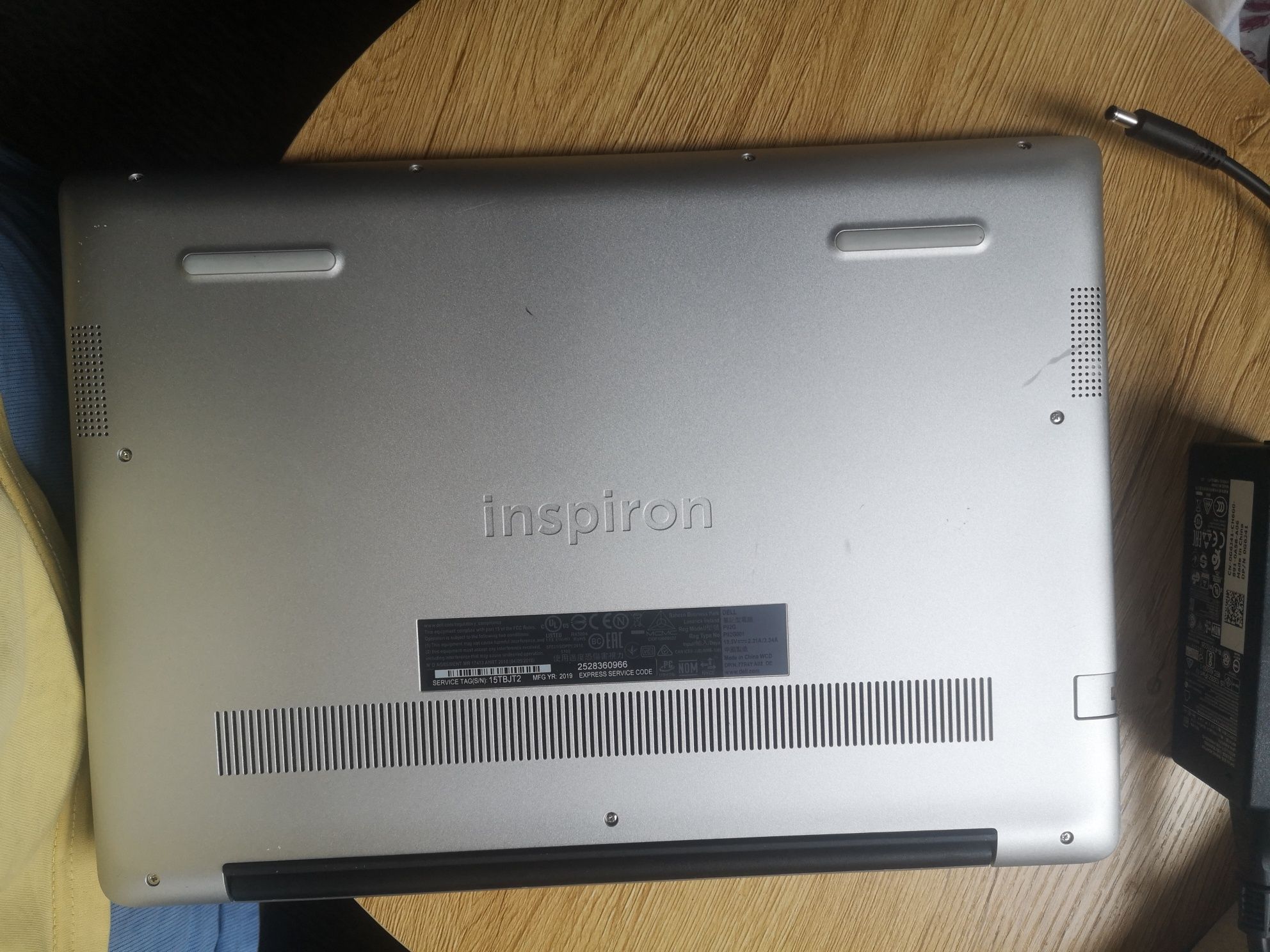 Laptop Dell inspirion 14 ładny stan media expert czytnik lini i5 ssd