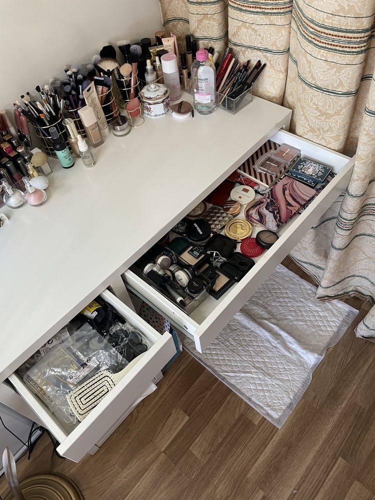 Mesa secretaria branca