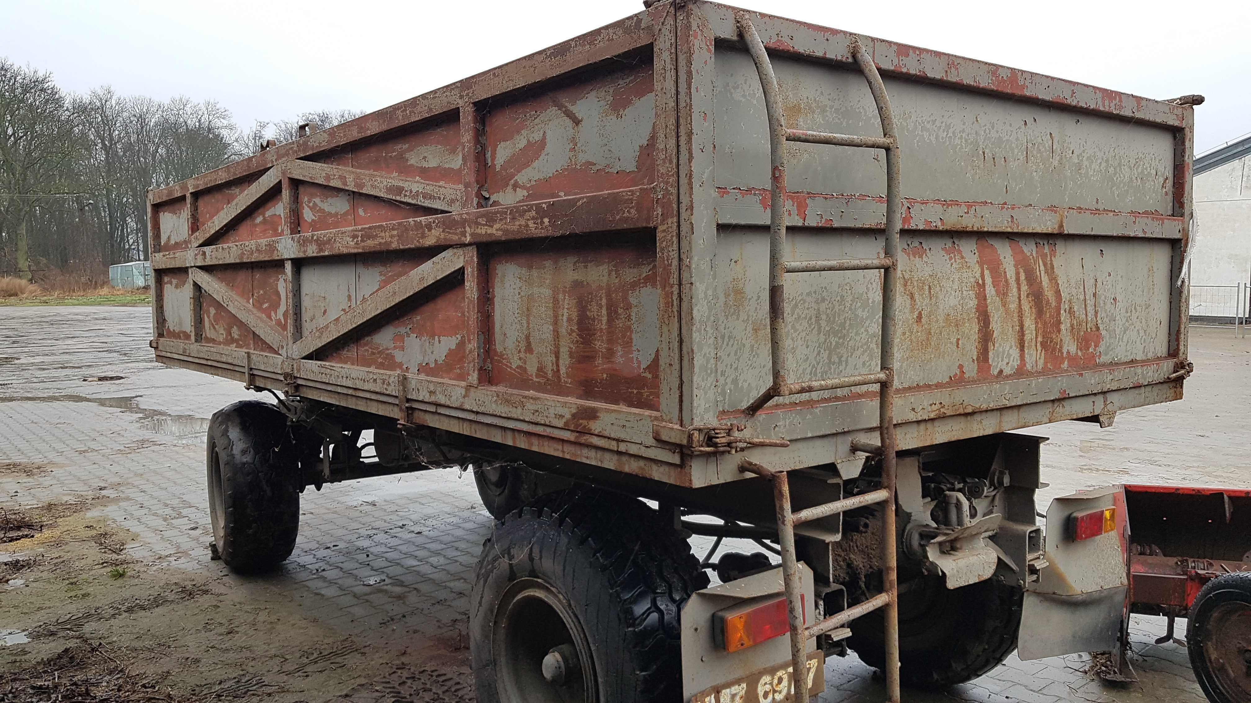 Przyczepa wywrotka HL 1211.transport