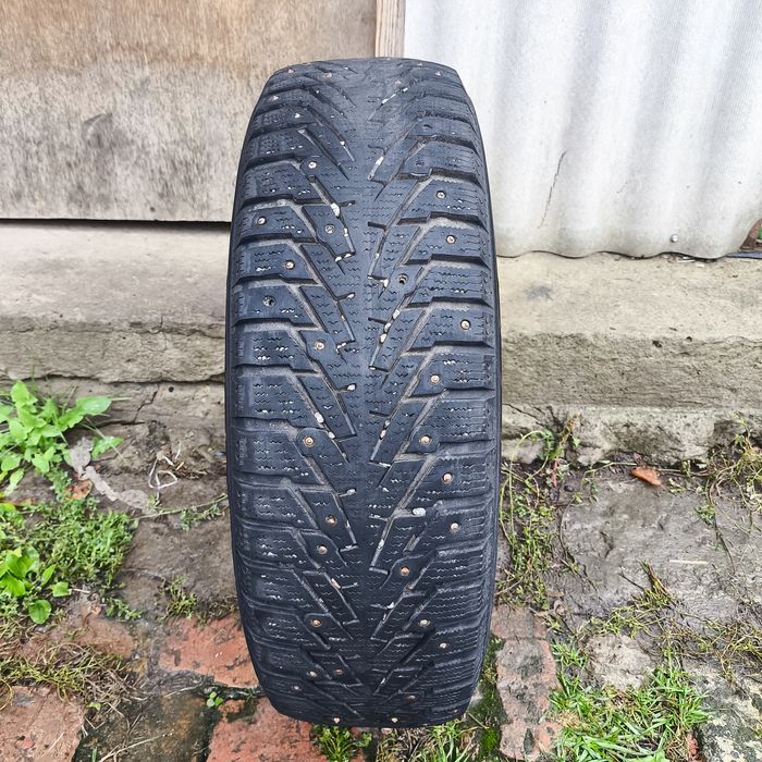 Продаю зимову шину, шип 185 70 R14