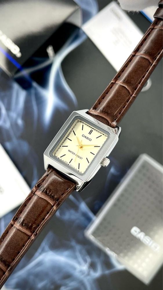 Жіночі годинники Casio