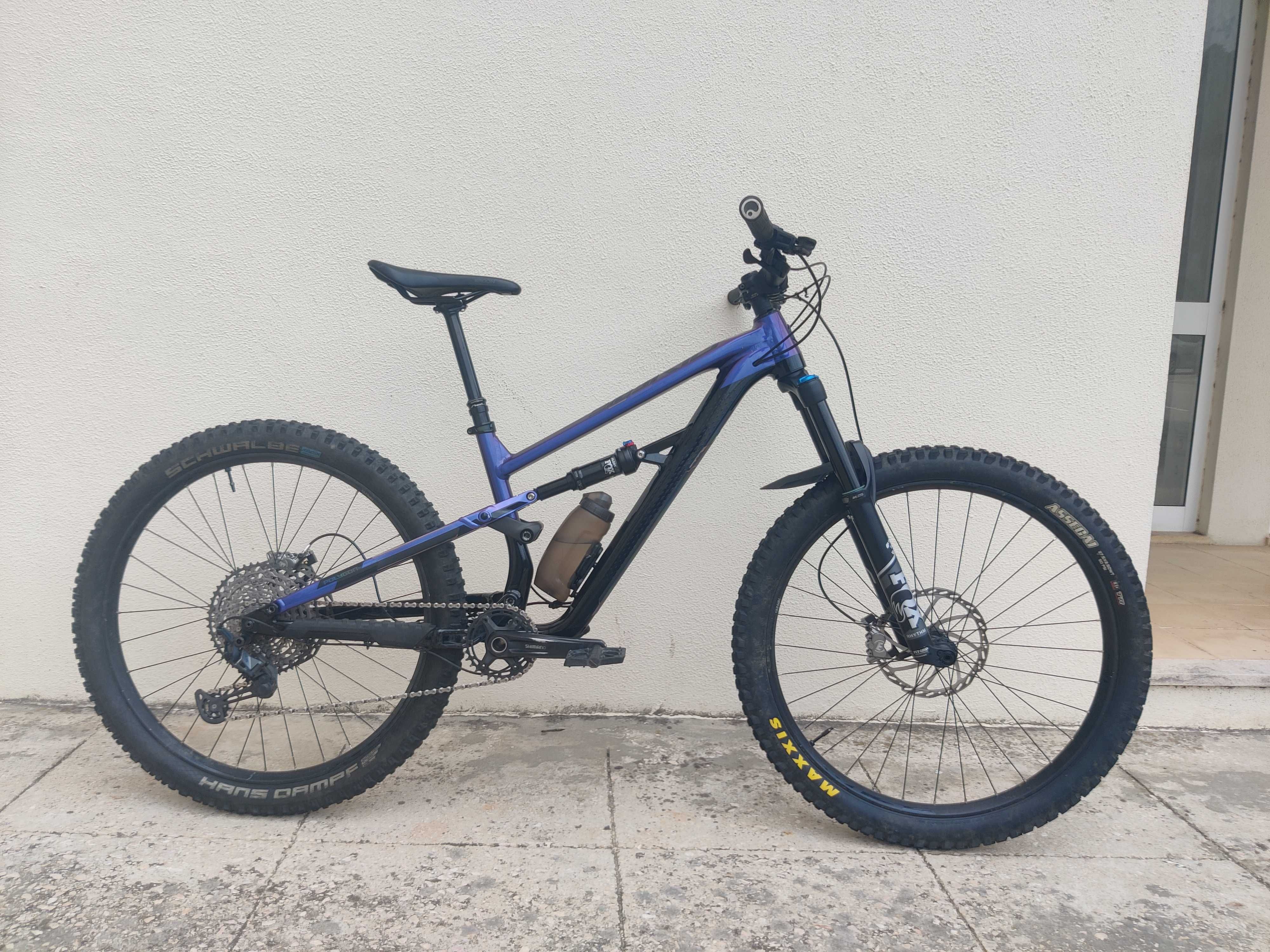 Bicicleta Trail/Enduro Polygon Siskiu T8 27.5