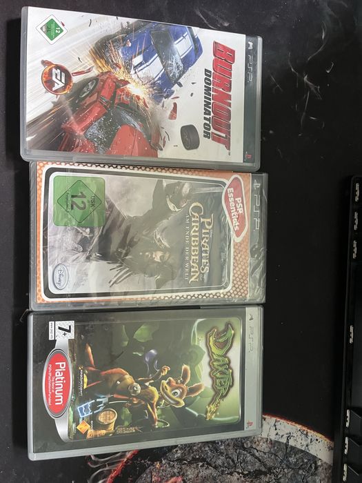 Sony PSP Slim 3004 + 64GB karta + 4 gry + nowa bateria – Stan BDB