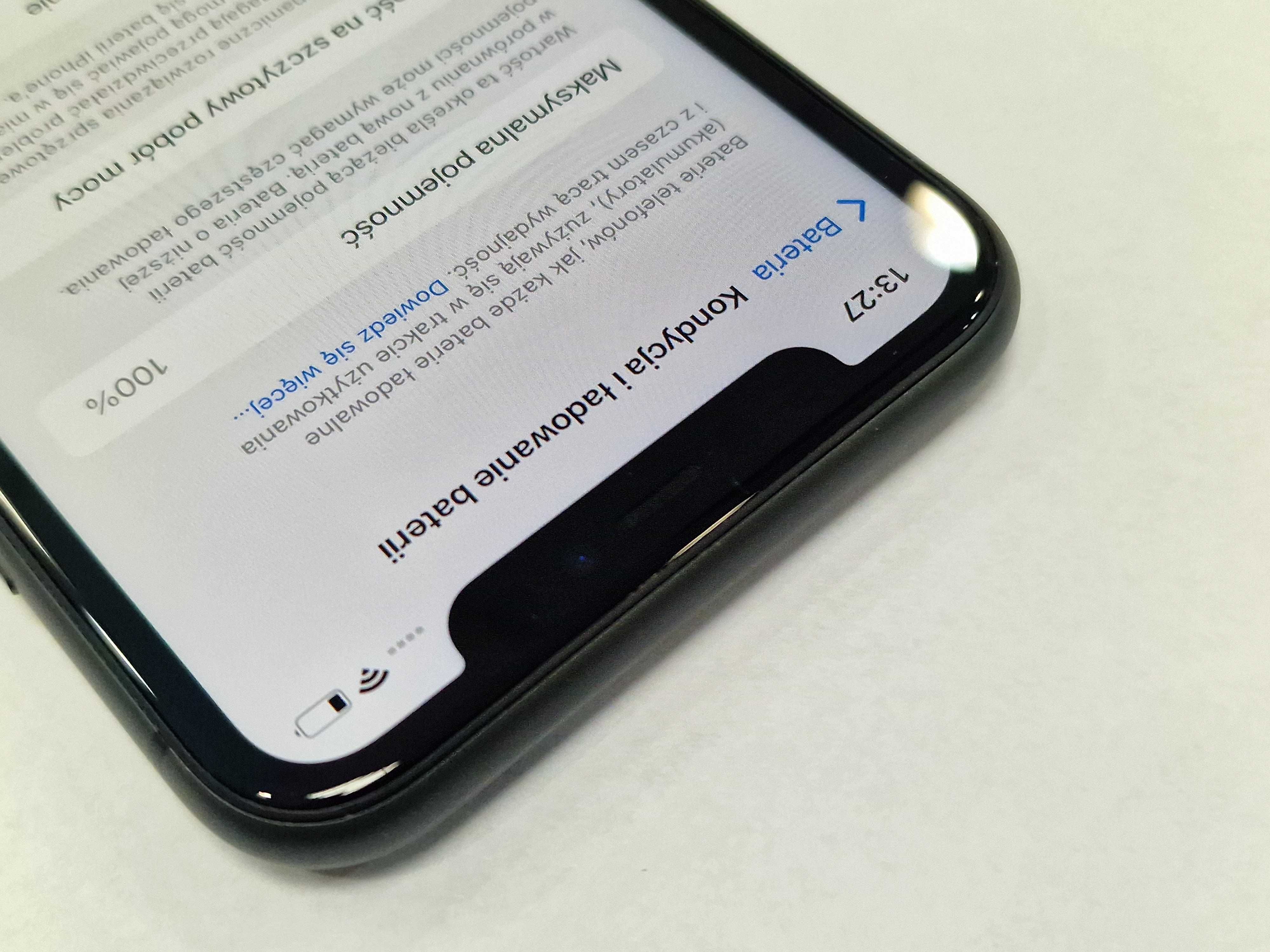Iphone 11 64GB/ Black/ Czarny/ BAT 100%/ Grade A-/ + ładowarka